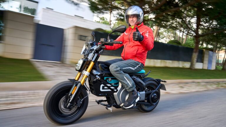 BMW CE 01 EV Motor Cycle Specification, Range, Price, Key feature, Review, Rating in 2025