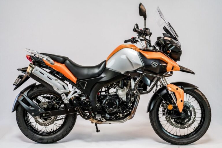 The Royal Enfield Himalayan 750 Bike Key Feature Blow Your Mind. RE HIMALAYAN Bike Specification, Price, Mileage, Top speed, Key features