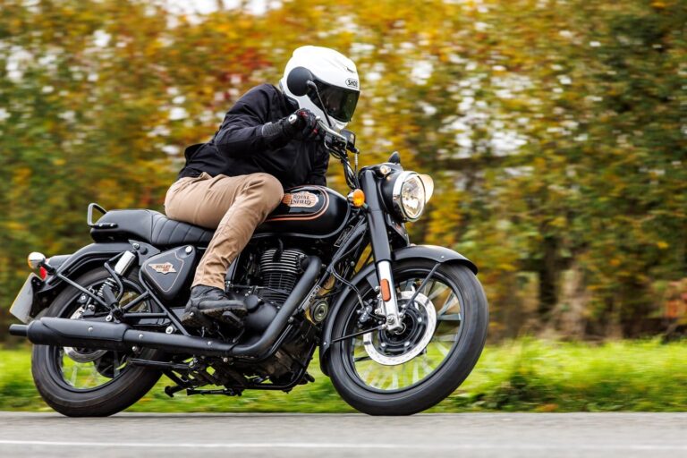New 2025 Royal Enfield Bullet 350 – Worth buying or Not ? Full Details Inside