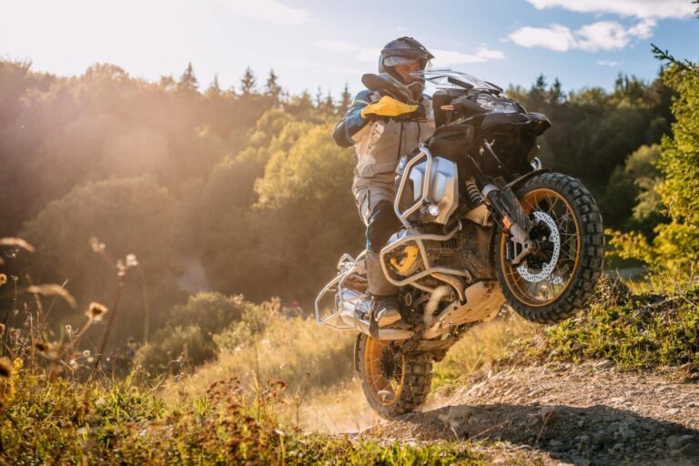 Best Adventure Bikes For Long Raid and Best performance – Top 3 ADV Bikes