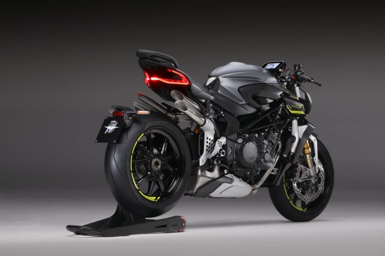 MV_Agusta_Brutale_1000_RR_rear